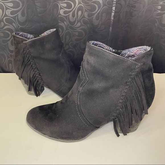 Report Black Fringe Booties size 7 - Picture 7 of 11